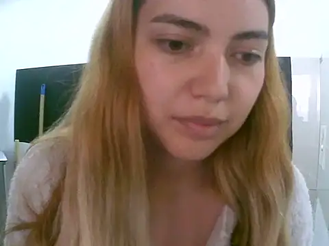 Snapshot of VittoriaTaylor chatting on November 24, 2025, 9:36 pm VittoriaTaylor online show from November 24, 2025, 9:36 pm