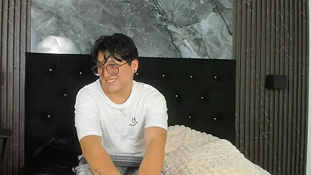 vanilla hot online show from March 5, 2025, 1:17 pm