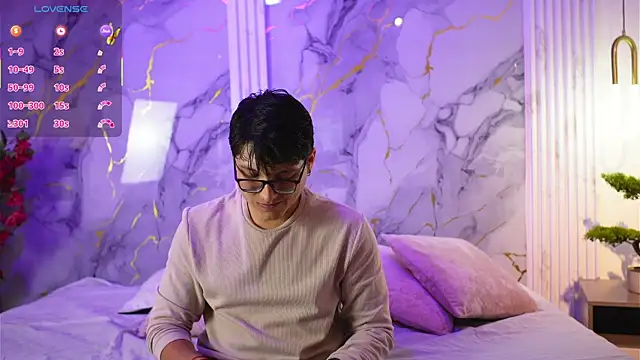 vanilla hot online show from October 4, 2025, 1:20 pm