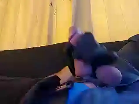 bwcbeat83 online show from February 3, 2025, 8:24 pm