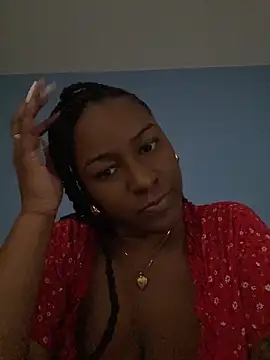 Snapshot of xoxoHotCoCo chatting on May 11, 2026, 9:12 pm xoxoHotCoCo online show from May 11, 2026, 9:12 pm