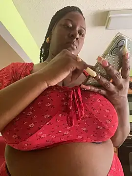Snapshot of xoxoHotCoCo chatting on May 19, 2026, 2:12 pm xoxoHotCoCo online show from May 19, 2026, 2:12 pm
