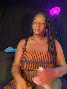 Snapshot of xoxoHotCoCo chatting on June 18, 2026, 11:58 am xoxoHotCoCo online show from June 18, 2026, 11:58 am