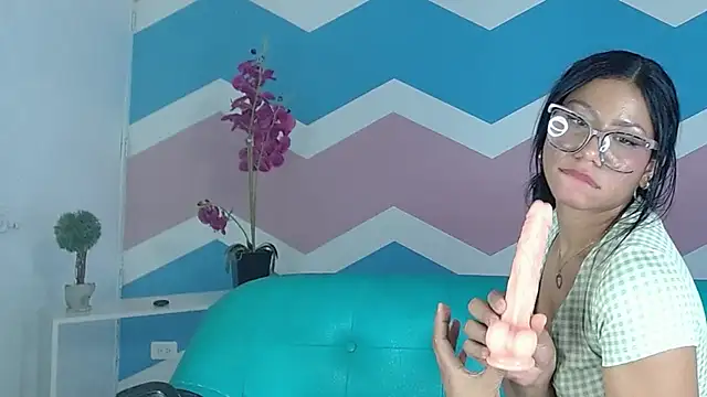 miss honey01 online show from January 25, 2025, 8:53 am