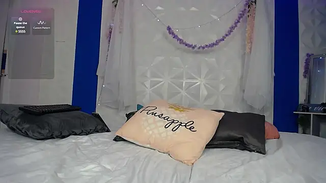 miss honey01 online show from March 3, 2025, 2:47 am