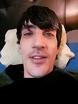 Snapshot of moutt99 chatting on January 21, 2025, 4:58 pm moutt99 online show from January 21, 2025, 4:58 pm