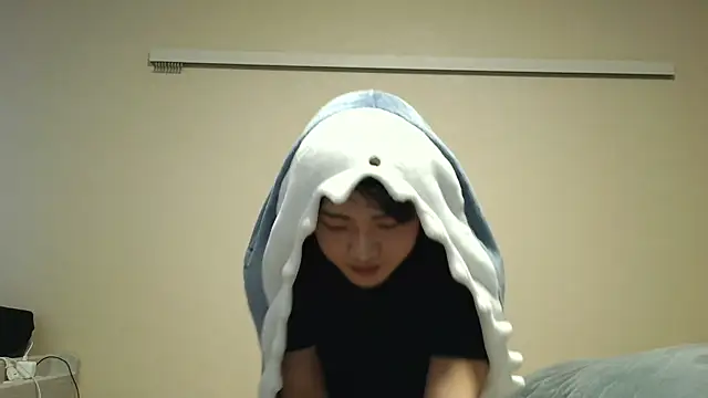 nunnun00 online show from February 23, 2025, 3:02 am