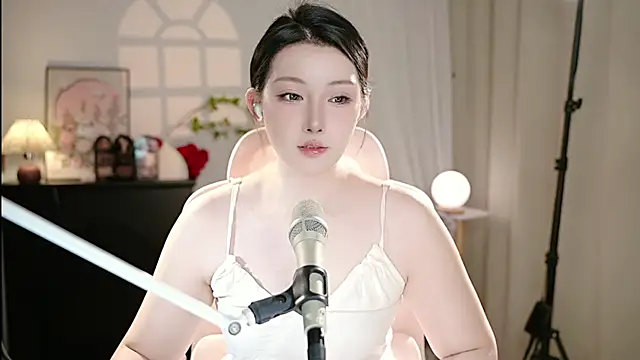 Dou-Dou-er online show from September 30, 2025, 12:43 pm