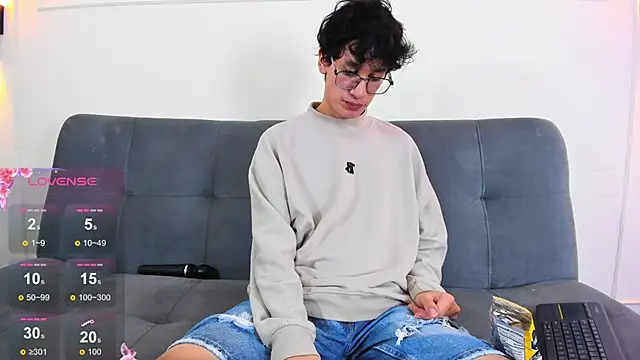 Cum hunters online show from May 27, 2026, 3:03 am