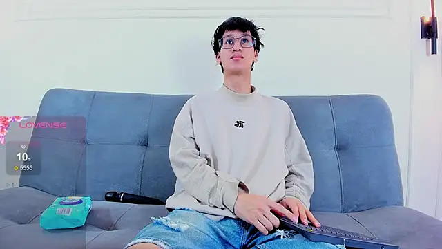 Cum hunters online show from June 5, 2026, 3:13 am