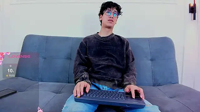 Cum hunters online show from June 6, 2026, 3:11 am