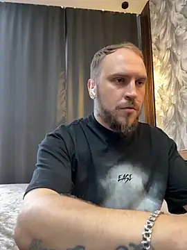  XxX-XxX  online show from September 11, 2025, 9:42 am