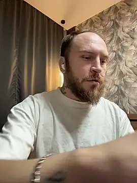  XxX-XxX  online show from December 18, 2025, 11:33 pm