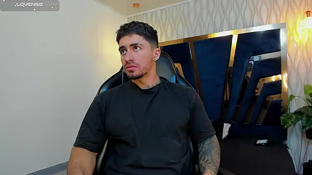 Snapshot of Brad_Summer chatting on September 21, 2025, 5:14 pm Brad Summer online show from September 21, 2025, 5:14 pm