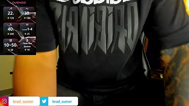 Snapshot of Brad_Summer chatting on September 30, 2025, 5:40 pm Brad Summer online show from September 30, 2025, 5:40 pm