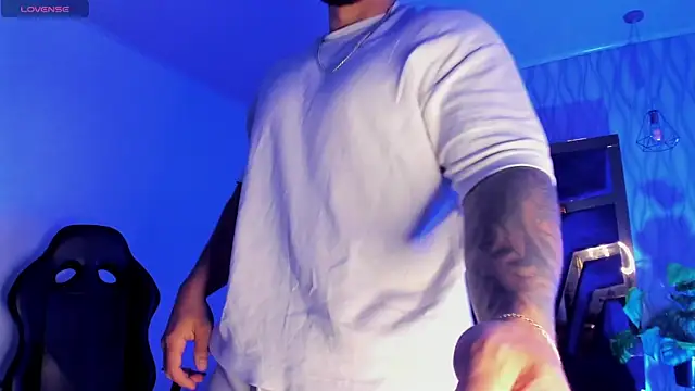 Snapshot of Brad_Summer chatting on October 3, 2025, 5:21 pm Brad Summer online show from October 3, 2025, 5:21 pm