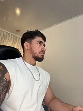 Snapshot of Brad_Summer chatting on November 14, 2025, 5:33 pm Brad Summer online show from November 14, 2025, 5:33 pm