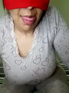 Snapshot of hoyamfocala chatting on February 14, 2025, 9:32 pm hoyamfocala online show from February 14, 2025, 9:32 pm
