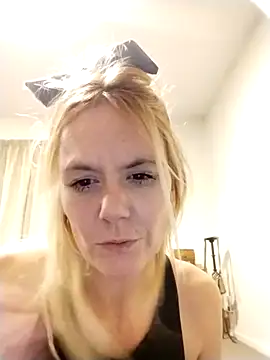 Sliprynip69 online show from April 15, 2026, 11:39 am