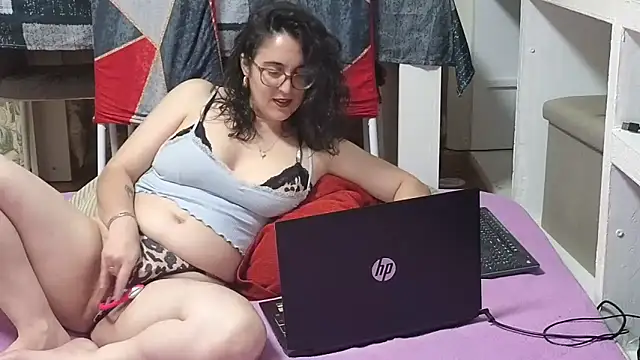 Snapshot of SiperinoLossado chatting on April 8, 2026, 10:43 pm SiperinoLossado online show from April 8, 2026, 10:43 pm