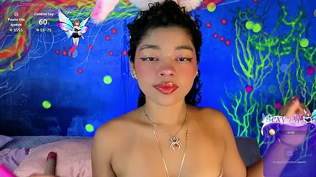 lucie petite online show from February 9, 2026, 6:34 pm