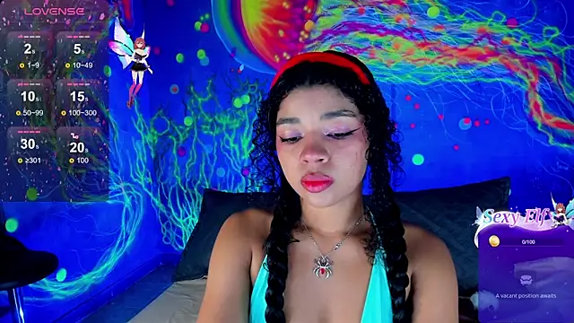 lucie petite online show from April 23, 2026, 6:32 pm