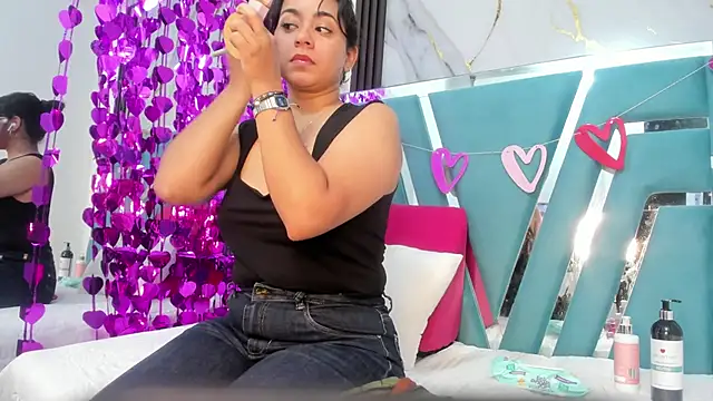 miilaklum online show from February 19, 2025, 6:43 pm