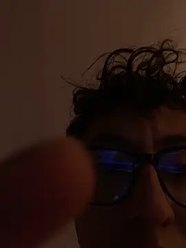 Snapshot of darkdesire_01 chatting on September 28, 2025, 3:34 am darkdesire 01 online show from September 28, 2025, 3:34 am