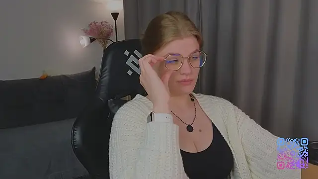  JessieVibes online show from June 23, 2026, 2:37 pm