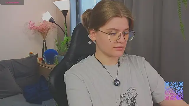  JessieVibes online show from July 4, 2026, 2:01 pm