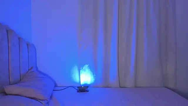 Marianagarcia01 online show from March 25, 2026, 11:11 pm