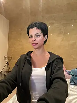 Snapshot of Rosariolovex chatting on February 8, 2025, 10:07 am Rosariolovex online show from February 8, 2025, 10:07 am