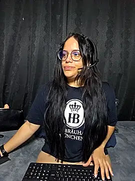 Snapshot of katrina29 chatting on December 16, 2025, 12:48 am katrina29 online show from December 16, 2025, 12:48 am