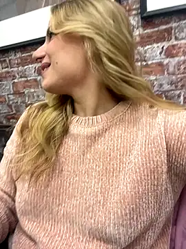 Snapshot of LanaSparks chatting on October 2, 2025, 5:25 am LanaSparks online show from October 2, 2025, 5:25 am