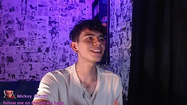 Snapshot of Mickey_Magic chatting on December 4, 2025, 4:55 am Mickey Magic online show from December 4, 2025, 4:55 am
