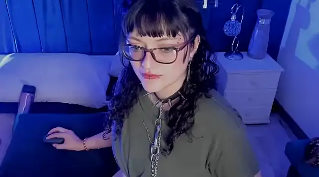 Snapshot of JeanneSabatier chatting on March 6, 2025, 10:47 pm JeanneSabatier online show from March 6, 2025, 10:47 pm