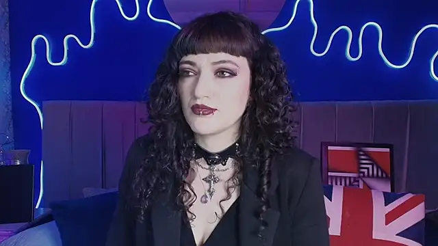 JeanneSabatier online show from July 10, 2026, 7:38 pm