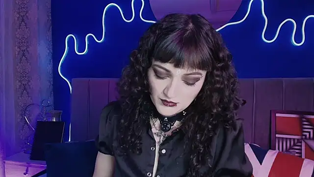 JeanneSabatier online show from July 11, 2026, 7:49 pm