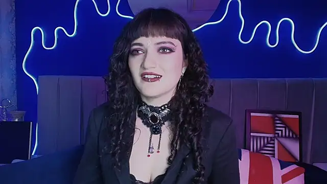 JeanneSabatier online show from July 24, 2026, 8:18 pm