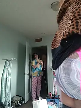 Snapshot of minsushimei chatting on March 13, 2025, 12:05 am minsushimei online show from March 13, 2025, 12:05 am