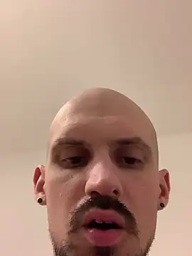 AssHunter4k online show from February 26, 2025, 6:04 am