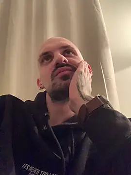 AssHunter4k online show from February 26, 2025, 6:54 pm