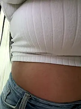 Miia Jazmin online show from October 18, 2025, 2:07 pm