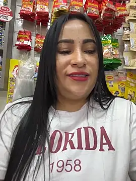 Snapshot of Miia_Jazmin chatting on June 6, 2026, 8:13 pm Miia Jazmin online show from June 6, 2026, 8:13 pm