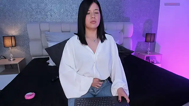 Snapshot of ah_mara_ chatting on February 21, 2025, 3:10 pm ah mara online show from February 21, 2025, 3:10 pm