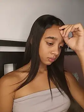 Zoe Sweett18 online show from June 26, 2026, 6:23 pm