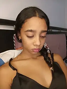 Zoe Sweett18 online show from July 29, 2026, 6:50 pm