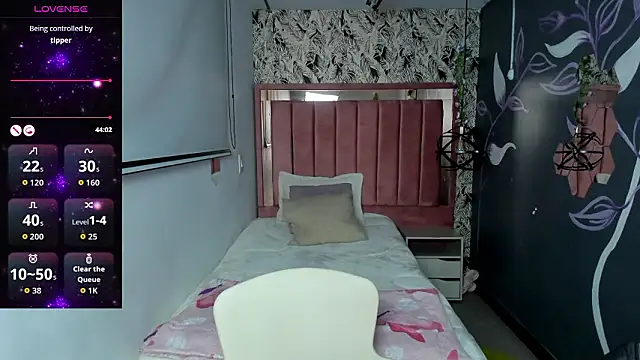 Connie Bell online show from February 2, 2026, 10:19 pm