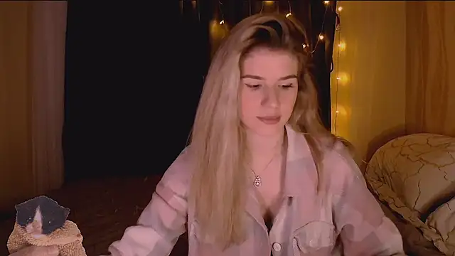 Melissa smith  online show from December 15, 2025, 1:59 pm