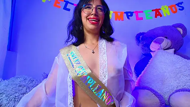 Snapshot of MiaFlamesxxx chatting on November 24, 2025, 4:12 am MiaFlamesxxx online show from November 24, 2025, 4:12 am